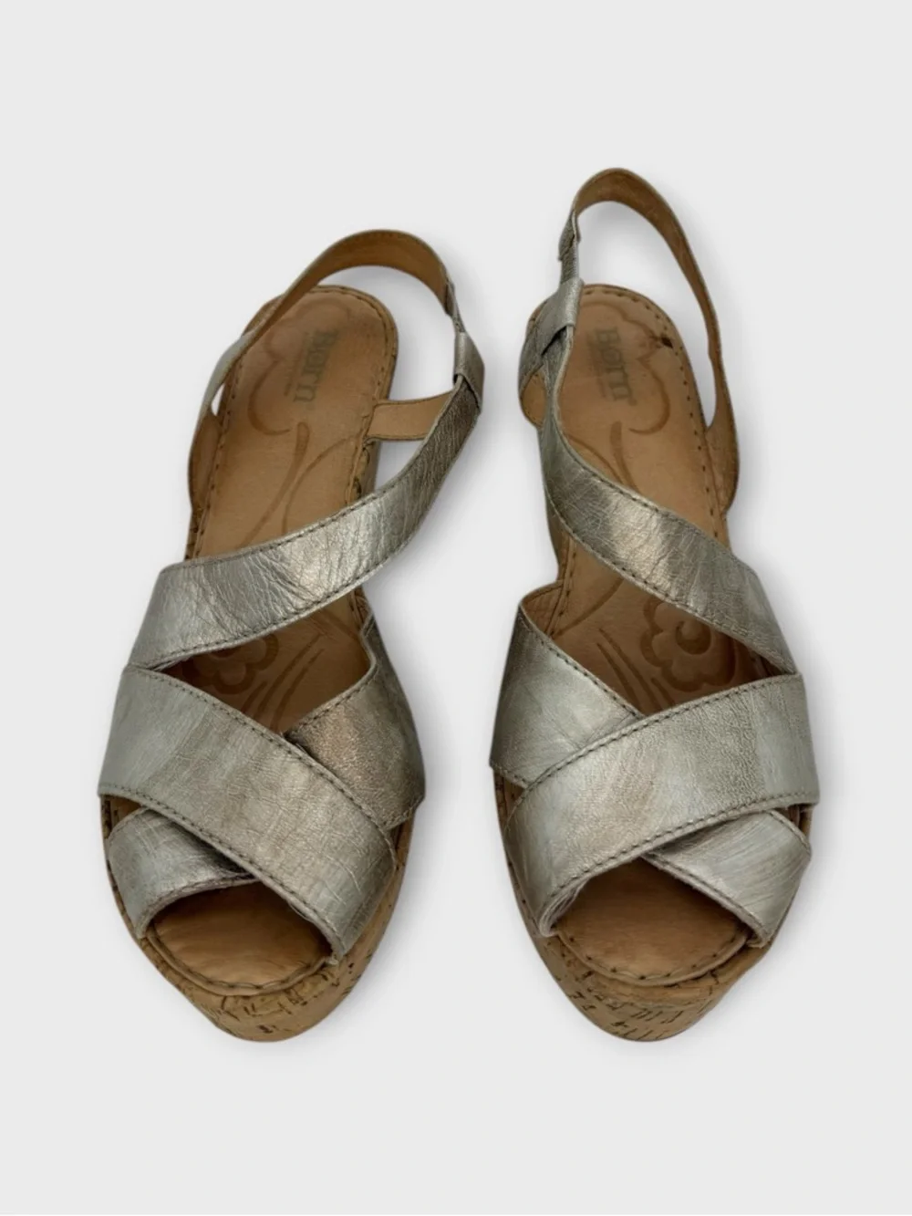 BORN Venetia Cork Wedge Sandals Women 9 Panna Cotta Metallic Silver Wedge B83615